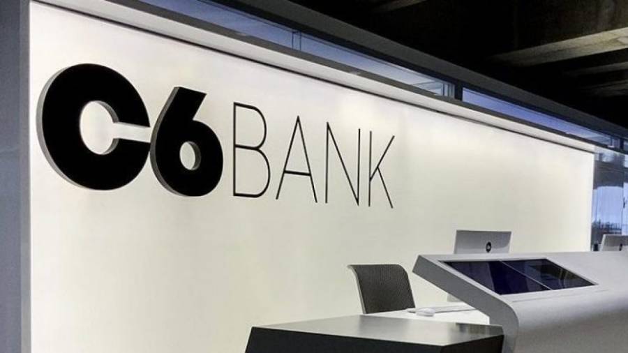 Aplicativo do C6 Bank permite transferir dinheiro pelo SMS ou WhatsApp.